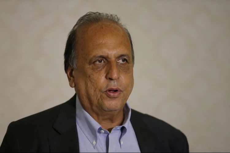 Pezão: governador informou que será reforçada a entrega de combustível nas cidades de Barra Mansa e Volta Redonda (Fernando Frazão/Agência Brasil)