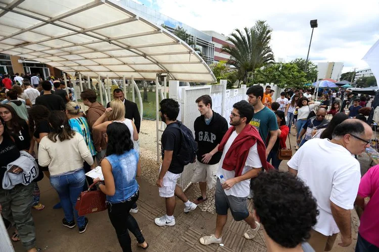 Enem: Mais de 5,5 milhões de estudantes farão provas de linguagem, ciências humanas e redação (Marcelo Camargo/Agência Brasil)