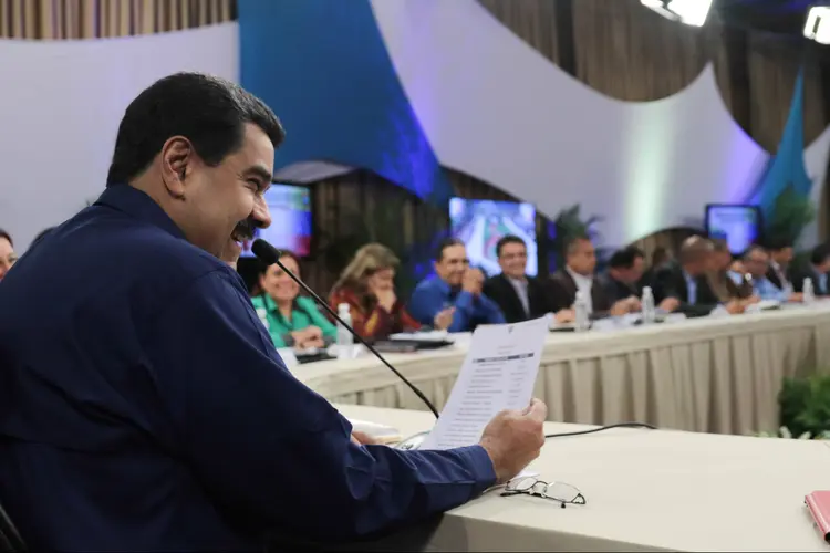Nicolás Maduro: a lei é um pedido de Maduro para acabar com as supostas mensagens "de ódio" social, racial e político (Miraflores Palace/Handout/Reuters)