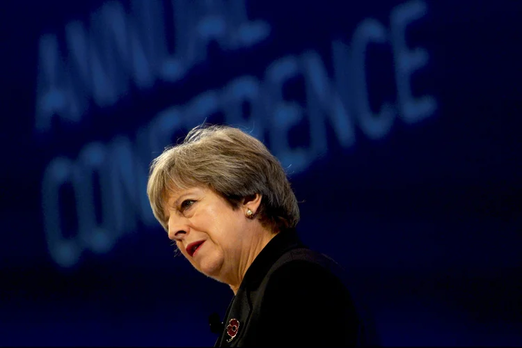 Theresa May: premiê disse que é necessário atuar para assegurar que todo o mundo "pode trabalhar em um entorno seguro" (Mary Turner/Reuters)