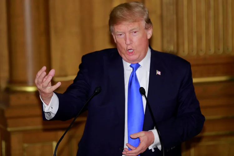 Donald Trump: "Esta não é uma questão de armas", insistiu, antes de citar um "problema de saúde mental no mais alto nível" (Shizuo Kambayashi/Pool/Reuters)