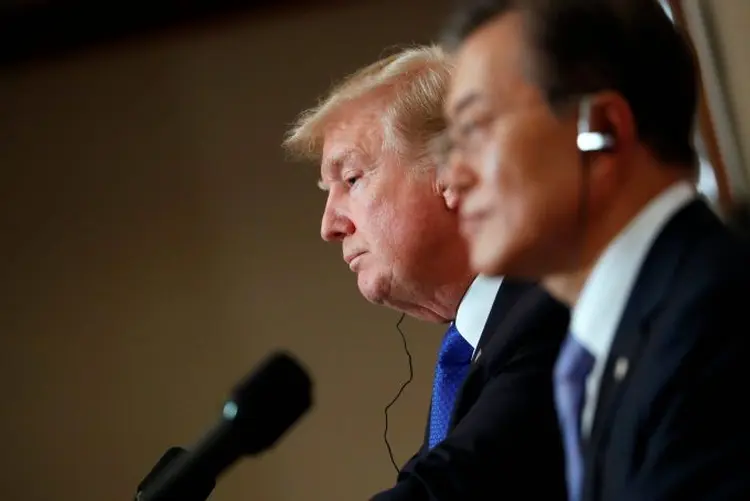 TRUMP E MOON: o presidente americano e o presidente sul-coreano se reuniram na Casa Branca em junho do ano passado (Jonathan Ernst/Reuters)