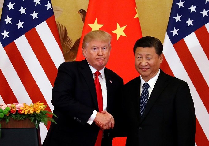Trump mira tarifas sobre US$60 bilhões em importações chinesas