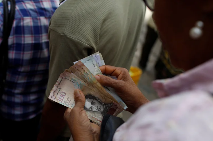 Crise: os presentes seguem o tom da grave crise econômica (Marco Bello/Reuters)