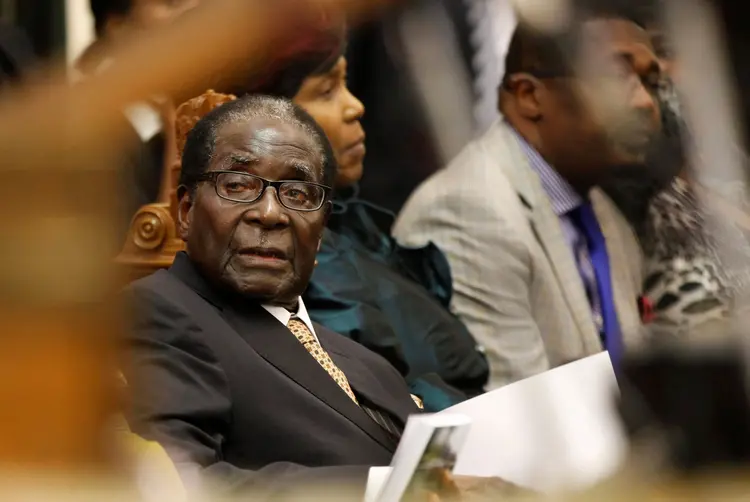Robert Mugabe: atual crise política no Zimbábue começou quando os militares tomaram o controle do país na noite entre terça e quarta-feira (Philimon Bulawayo/Reuters)
