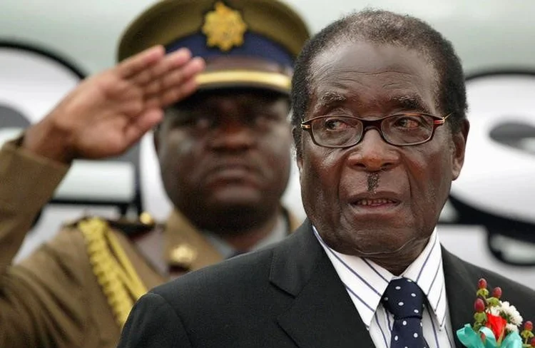 Robert Mugabe: na quarta-feira, o exército do Zimbábue colocou o presidente em prisão domiciliar e assumiu o controle da capital (Philimon Bulawayo/Reuters)