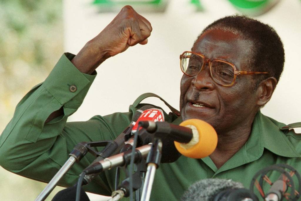 Zimbábue concede imunidade a Mugabe em acordo de renúncia