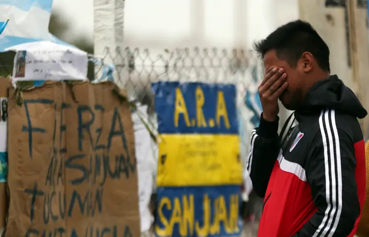 Submarino: os familiares dos 44 tripulantes estão na cidade de Mar del Plata (leste) à espera de notícias (Marcos Brindicci/Reuters)