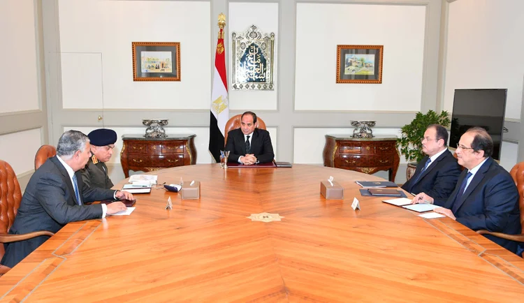 Egito: "O Egito enfrenta o terrorismo sozinho, em nome da região e de todo o mundo" (The Egyptian Presidency/Reuters)