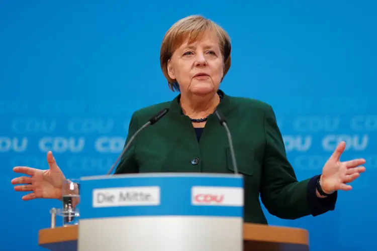Angela Merkel: "para nós é importante conseguir a estabilidade no país e ser a âncora dessa estabilidade" (Hannibal Hanschke/Reuters)