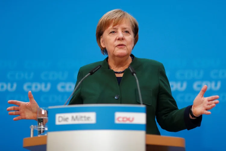 Angela Merkel: "para nós é importante conseguir a estabilidade no país e ser a âncora dessa estabilidade" (Hannibal Hanschke/Reuters)