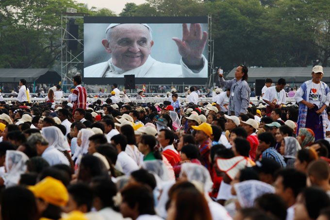 Papa Francisco celebra missa para 150 mil pessoas em Mianmar