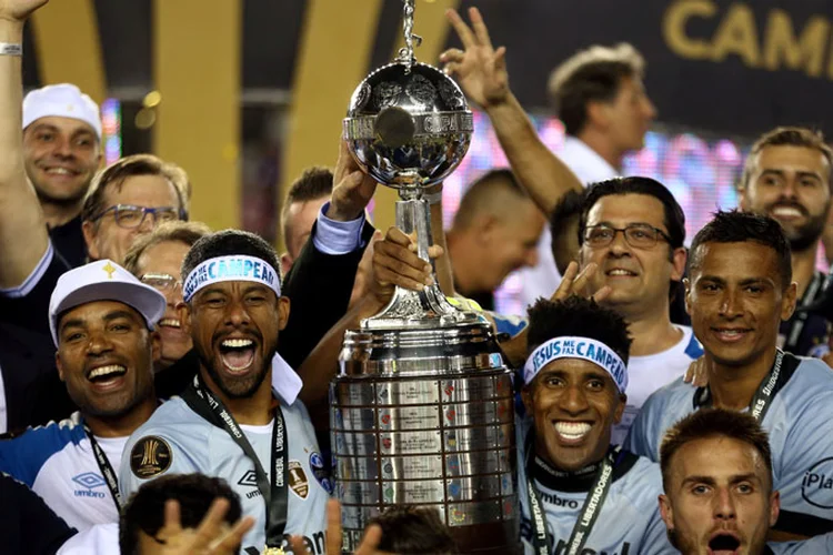 Libertadores: com uma atuação irrepreensível, principalmente no primeiro tempo, o time gaúcho calou as arquibancadas do estádio La Fortaleza, na Argentina (Marcos Brindicci/Reuters)