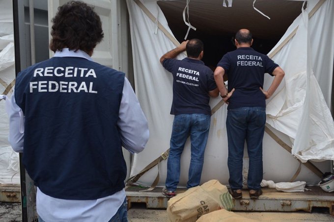 Receita Federal apreende 935 kg de cocaína no Porto de Santos