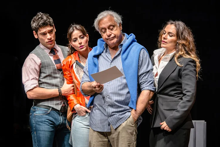 Bruno Fagundes, Alexandra Martins, Antonio Fagundes e Mara Carvalho: elenco de peso de "Baixa Terapia" (Caio Galucci/Divulgação)