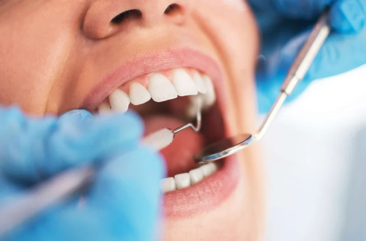 Reforma tributária: serviços de dentista, psicólogos e ginecologistas terão desconto em impostos (Bojan89/Thinkstock)