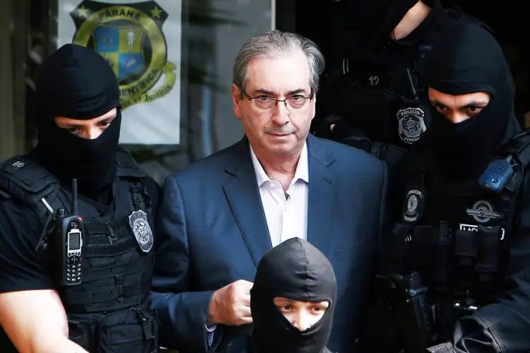 Cunha foi condenado a 15 anos de prisão por corrupção passiva e lavagem de dinheiro (Rodolfo Buhrer/Reuters)