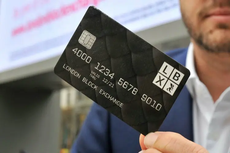 Cartão da London Block Exchange: app ligado ao plástico também permite comercializar moedas virtuais (London Block Exchange/Divulgação)