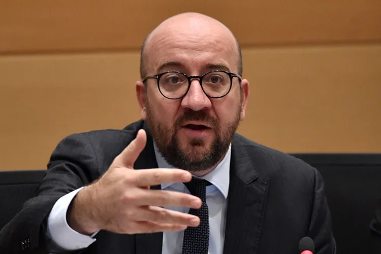 Charles Michel premiê fez o anúncio ao final de um debate no Parlamento (Eric Vidal/Reuters)