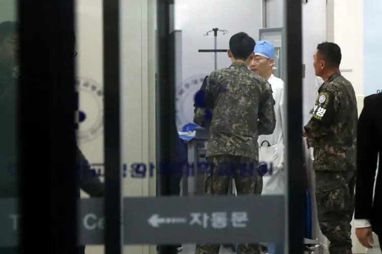 Hospital em que soldado norte-coreano é tratado, após fugir para a Coreia do Sul (Hong Ki-won/Yonhap/Reuters)