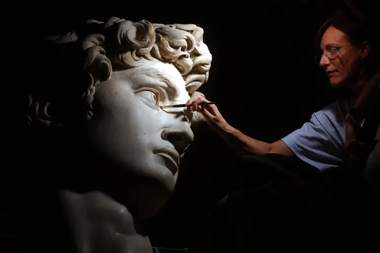 David, de Michelangelo: a escultura de mármore branco foi realizada por Michelangelo entre 1501 e 1504 (Franco Origlia/Getty Images/Getty Images)