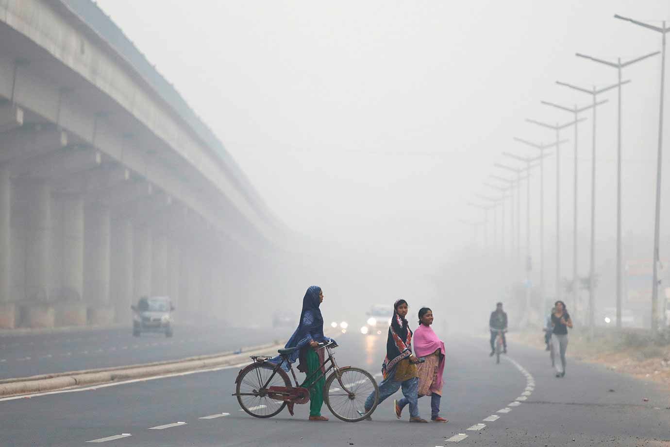 Sabe o que é fumar 50 cigarros num dia? É respirar em Nova Déli