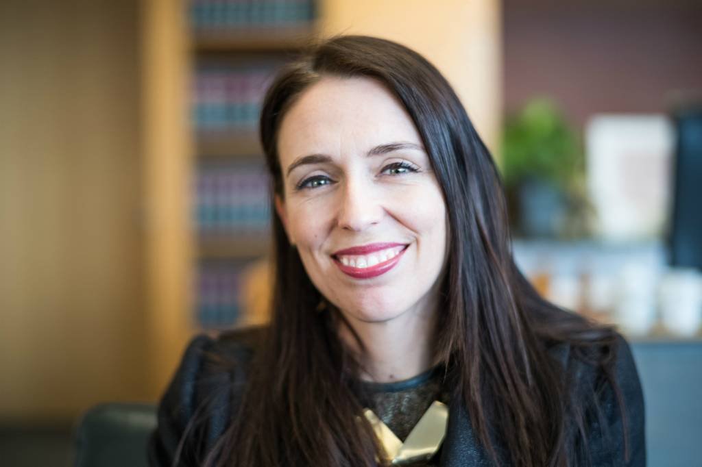 Jacinda Ardern, primeira-ministra da Nova Zelândia: resposta eficiente diante da pandemia mostra poder das mulheres na política (Birgit Krippner/Bloomberg)