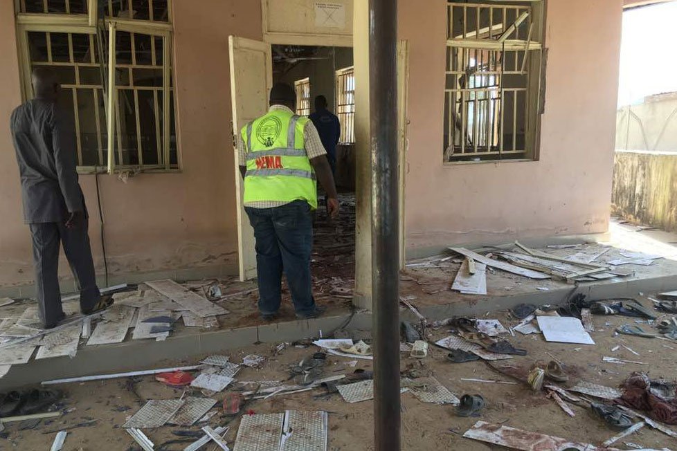 Ataque suicida em mesquita na Nigéria deixa ao menos 50 mortos