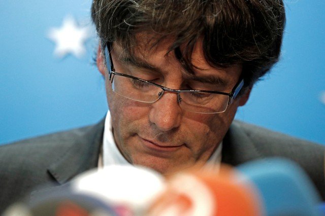 Puigdemont na pior em Barcelona e Bruxelas