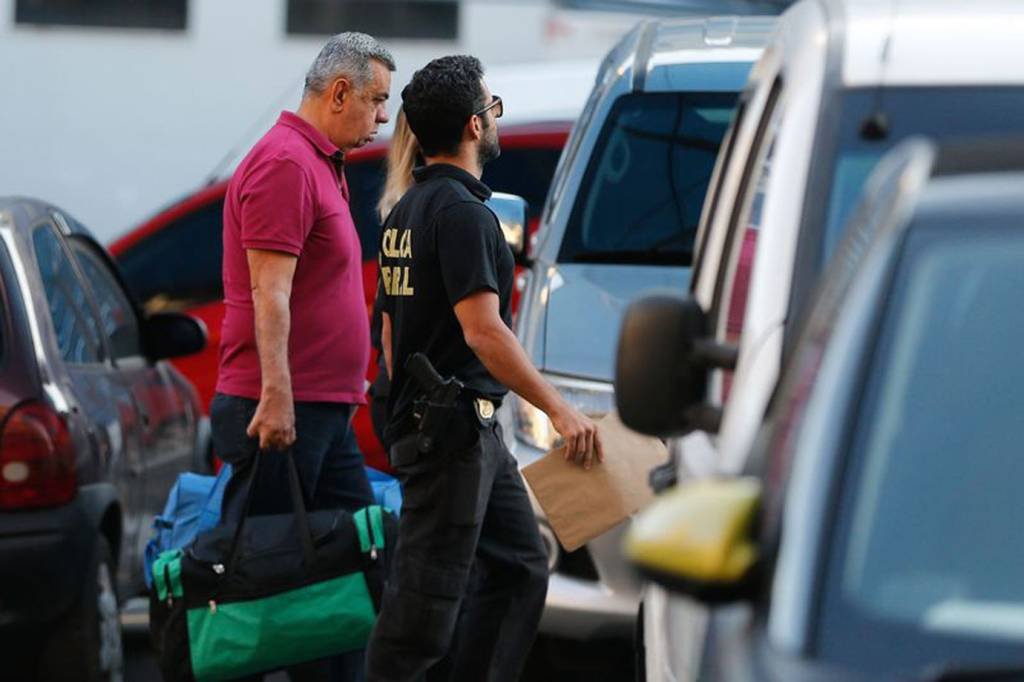 Começa sessão da CCJ na Alerj que analisará prisão de deputados