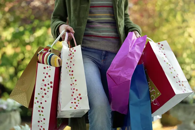 Compras: pesquisa verificou que 60% dos consumidores vão pagar à vista (Dylan Ellis/Thinkstock)