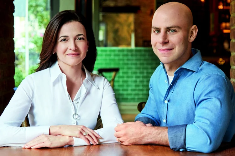Sheryl Sandberg e Adam Grant: executiva do Facebook e psicólogo da Wharton School publicam livro sobre resiliência (Matt Albiani/Permissão para uso internacional/Divulgação)