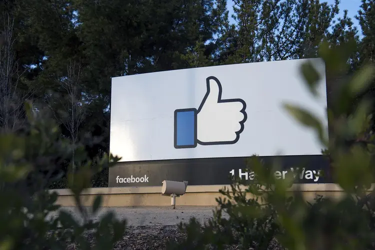 Facebook: opção que permite que anunciantes excluam certas raças será desativada (David Paul Morris/Bloomberg)
