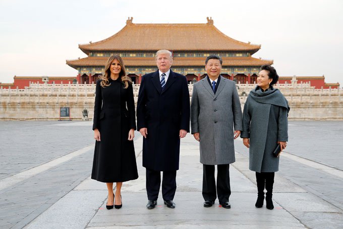 Trump desembarca na China em 1ª visita ao país como presidente