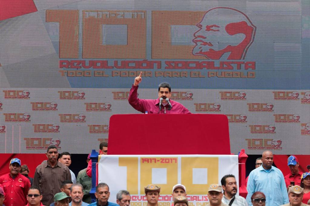 Chavistas celebram centenário da Revolução Russa em Caracas