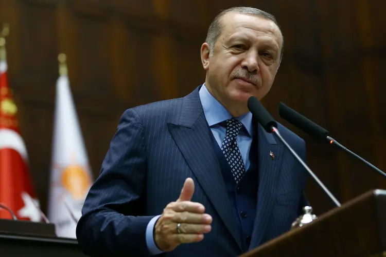 O presidente turco, Recep Tayyip Erdogan, afirmou que seu país está "cansado" de esperar por uma eventual adesão à UE (Kayhan Ozer/Presidential Palace/Handout/Reuters)