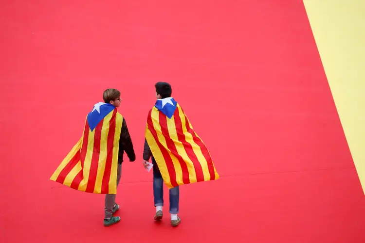 Catalunha: em conjunto, as três listas separatistas - Juntos pela Catalunha, ERC e CUP - somam 70 do total de 135 cadeiras e poderão governar em coalizão (Javier Barbancho/Reuters)