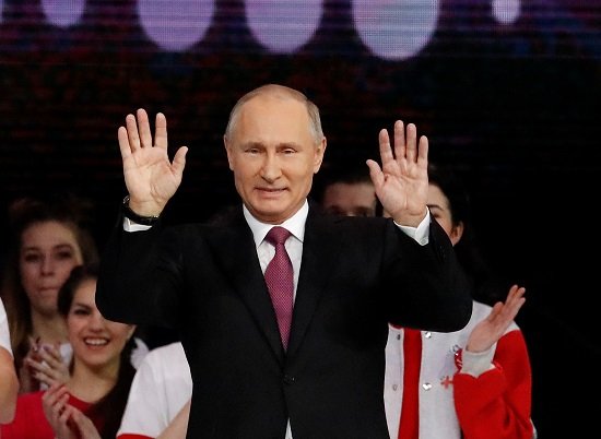 Putin promulga controversa lei sobre controle da internet