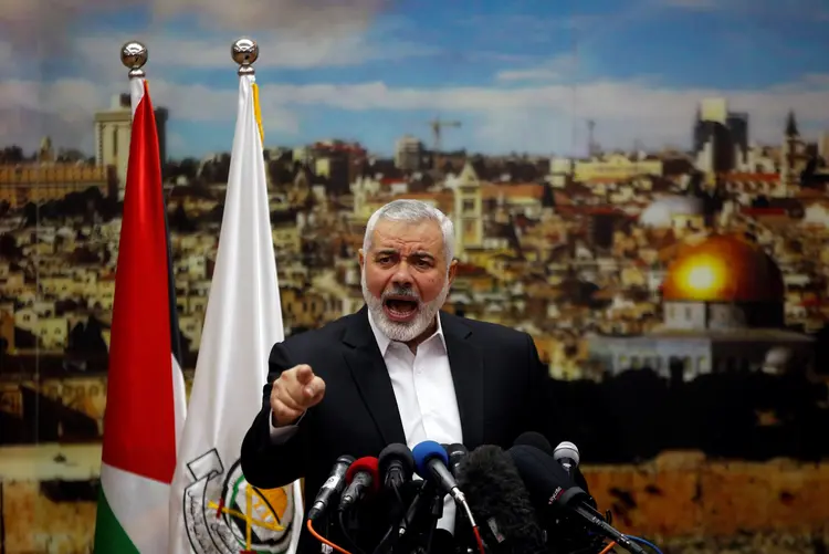 Líder do Hamas, Ismail Haniyeh, durante pronunciamento na cidade de Gaza (Mohammed Salem/Reuters)