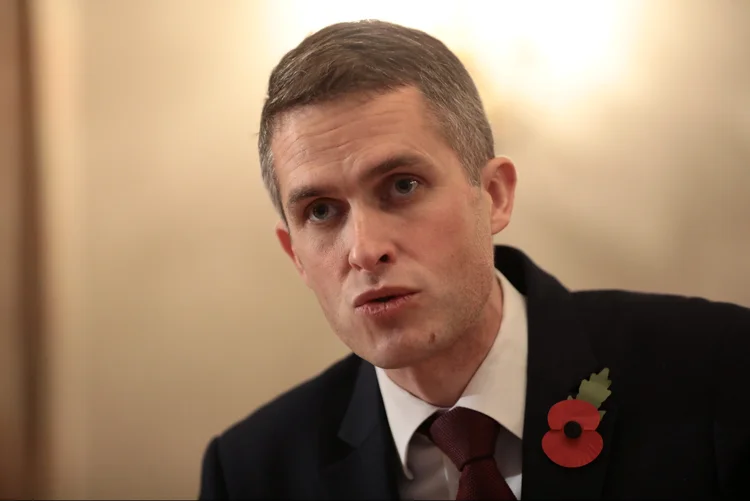 Gavin Williamson: "Deveríamos fazer tudo que pudermos para destruir e eliminar essa ameaça", afirmou (Simon Dawson/Reuters)