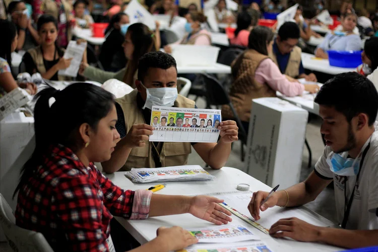 Eleições em Honduras (Jorge Cabrera/Reuters)