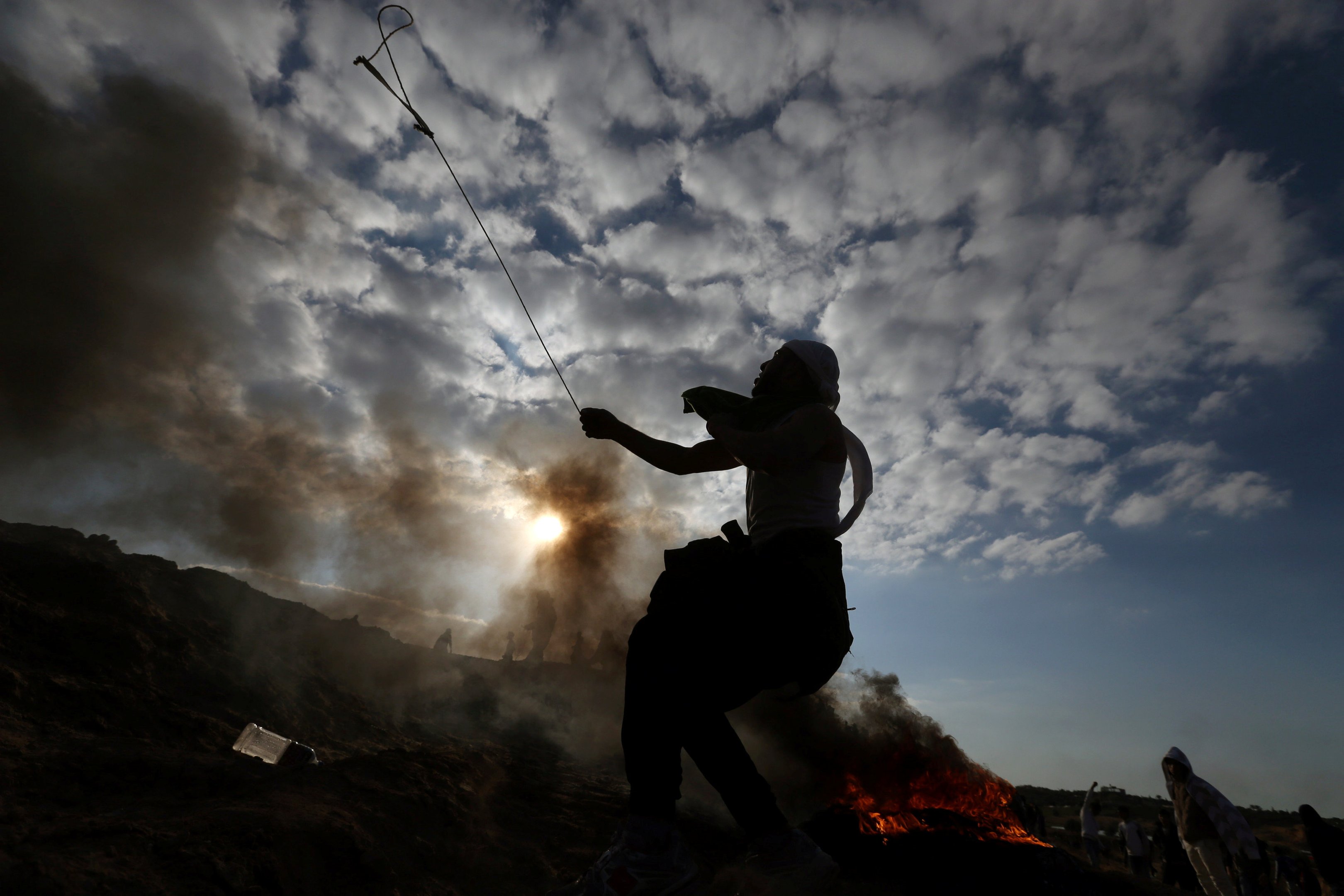 Ataque mata 2 milicianos palestinos em Gaza; Israel nega autoria
