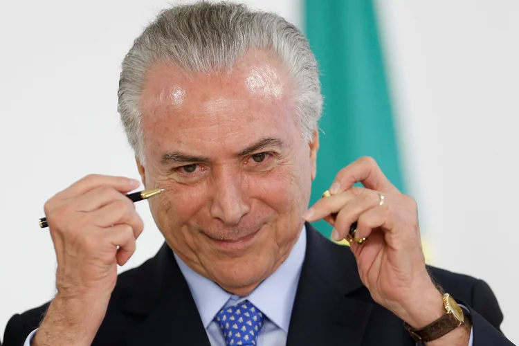 Temer: em seu discurso, Temer lembrou que um dos pilotos do avião presidencial é uma mulher (Adriano Machado/Reuters)