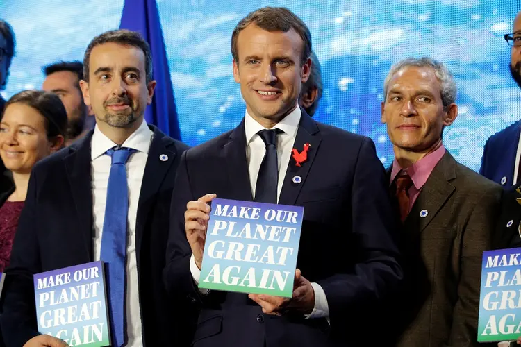 MACRON: presidente francês durante evento paralelo ao "One Planet Summit&", na segunda-feira (Philippe Wojazer/Reuters)