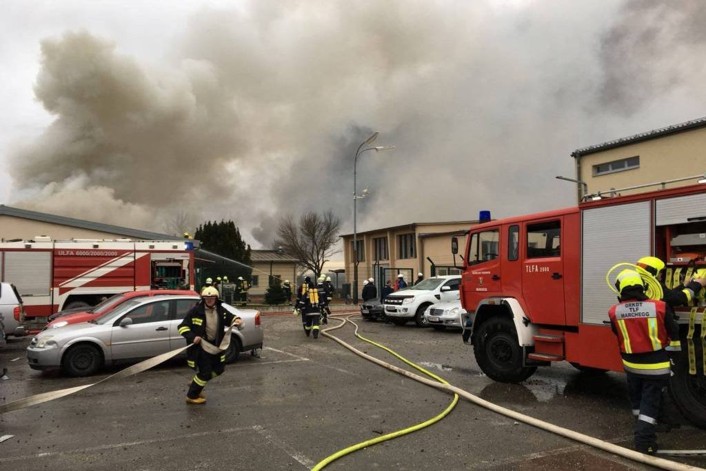 Explosão em terminal de gás deixa 1 morto e 18 feridos na Áustria