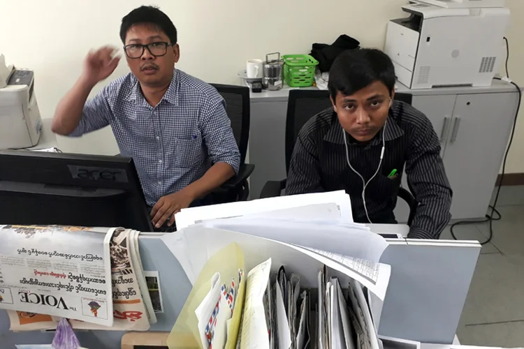 Wa Lone e Kyaw Soe Oo: grupos de defesa do jornalismo questionam qual é o paradeiro da dupla detida (Antoni Slodkowski/Reuters)