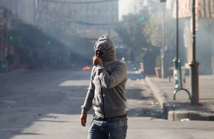 Protestos: "Os confrontos continuaram com as forças de segurança, que abriram fogo, deixando cinco mortos e ao menos 70 feridos" (Divulgação/Reuters)