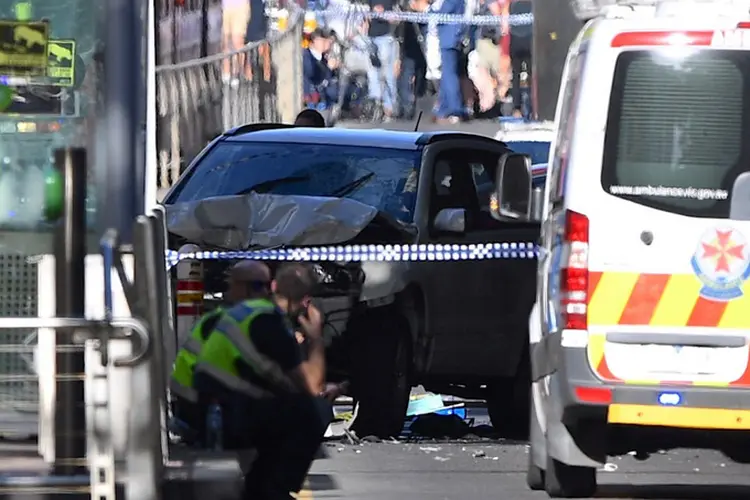 Atropelamento na Austrália: motorista do veículo e um acompanhante foram detidos no local do incidente e se encontram sob custódia policial (Joe Castro/Reuters)