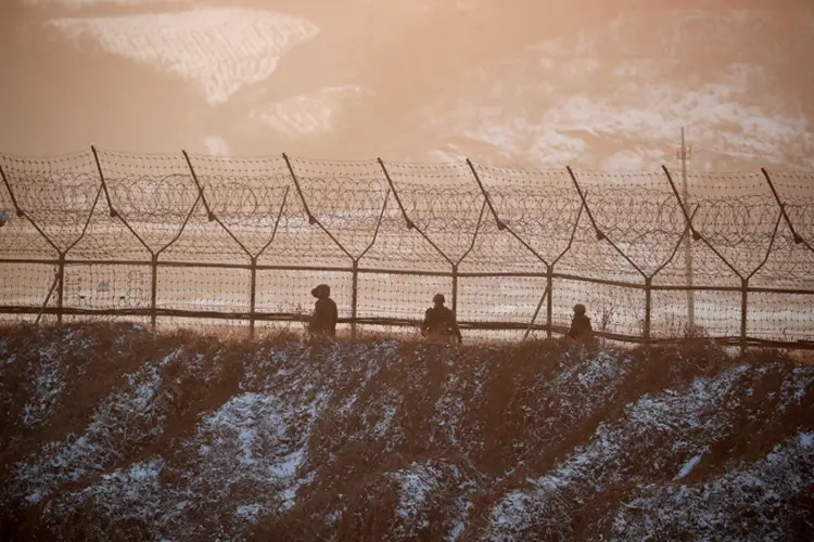 Fronteira entre as Coreias: este é o quarto soldado norte-coreano que foge para o Sul neste ano (Kim Hong-Ji/Reuters)