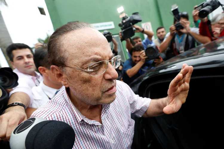 Paulo Maluf: defesa diz que ele não tem condições de enfrentar sistema prisional comum e precisa de condições especiais (Adriano Machado/Reuters)